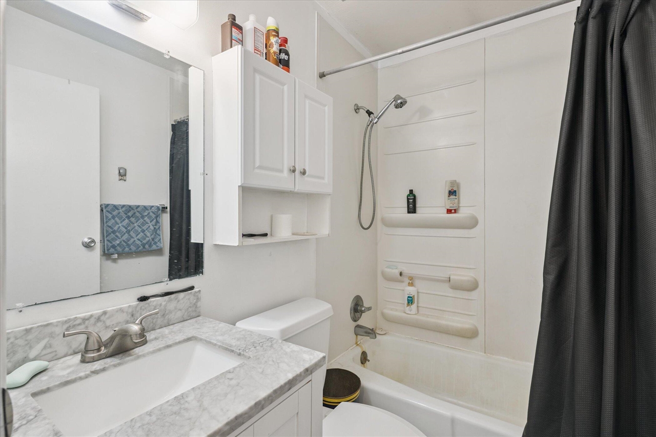 7039 Curtis Drive, Coloma, MI, 49038-9521