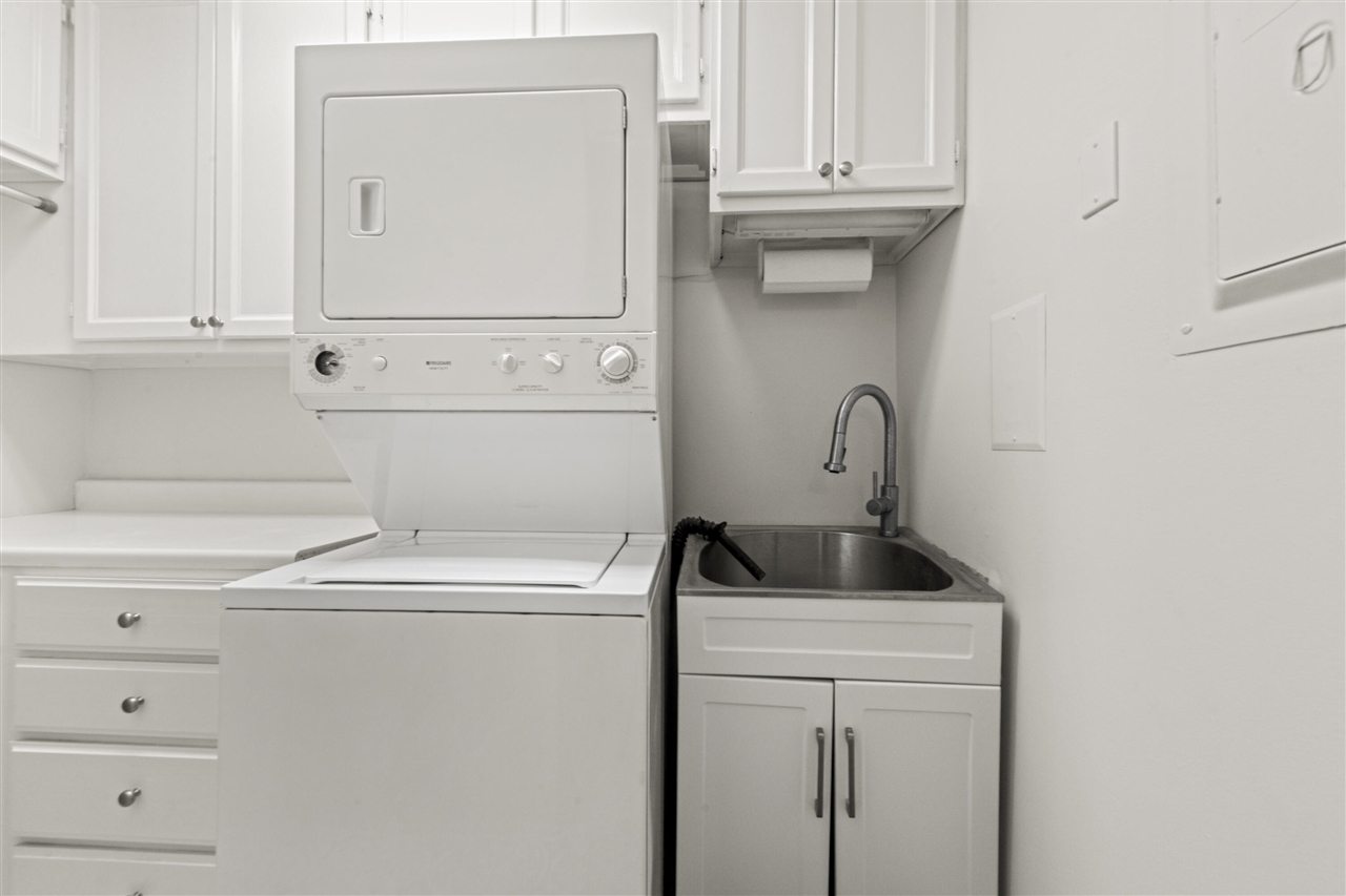 35934 Ann Arbor Trail UNIT&nbsp;115, Livonia, MI, 48150-3557