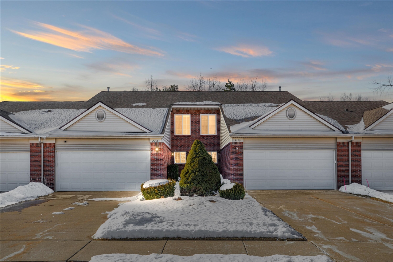 2255 Crystal Crossing Drive, Howell, MI, 48843-7004