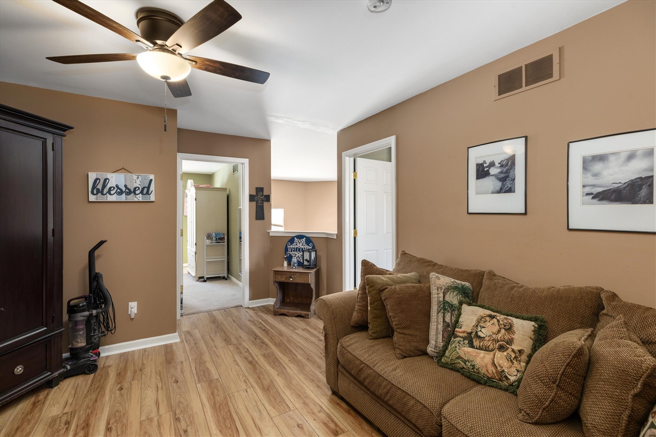 2255 Crystal Crossing Drive, Howell, MI, 48843-7004