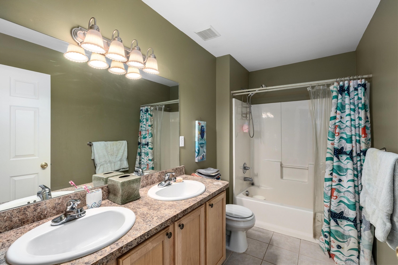 2255 Crystal Crossing Drive, Howell, MI, 48843-7004