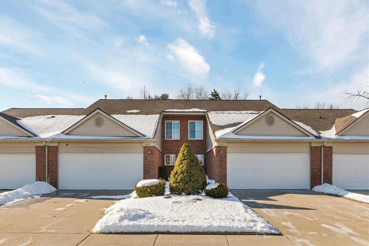 2255 Crystal Crossing Drive, Howell, MI, 48843-7004