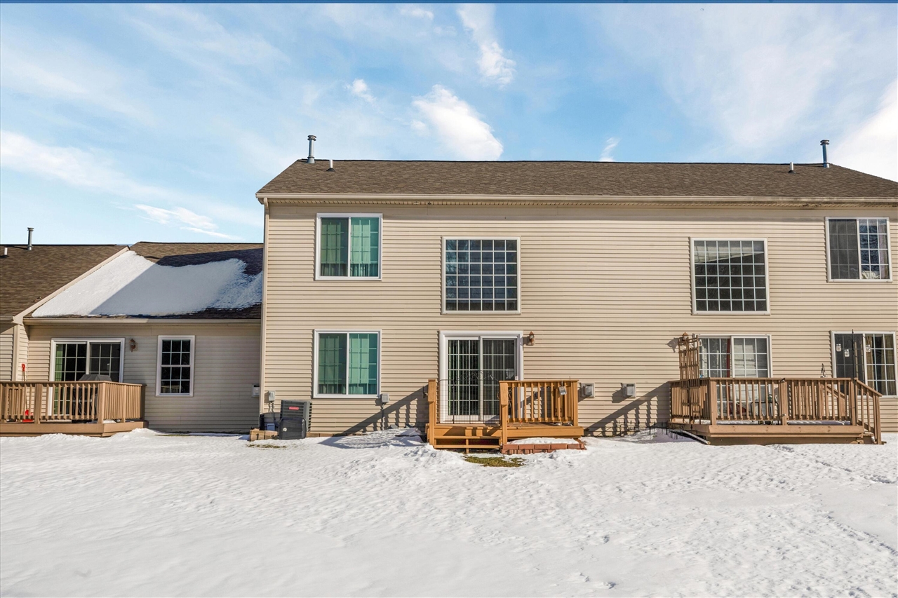 2255 Crystal Crossing Drive, Howell, MI, 48843-7004