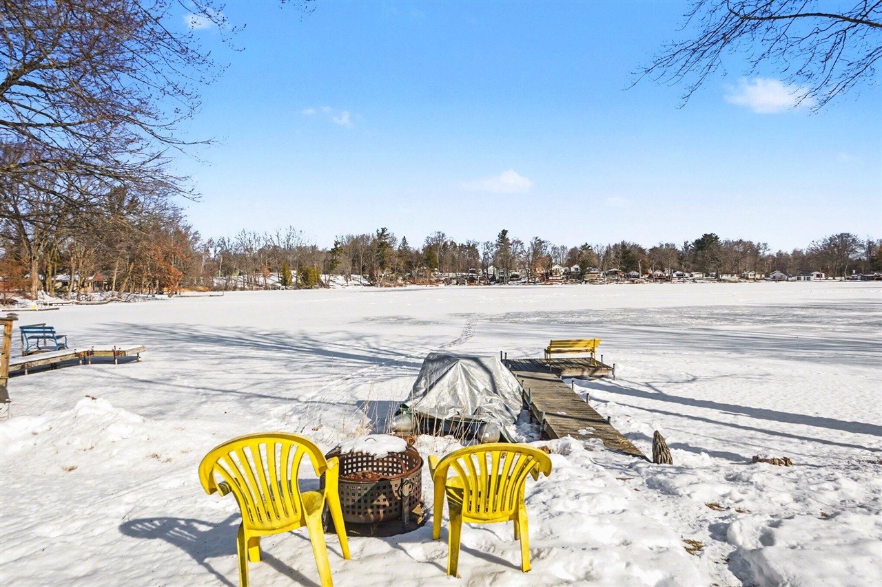 761 S Coolidge Drive, Six Lakes, MI, 48886-9702