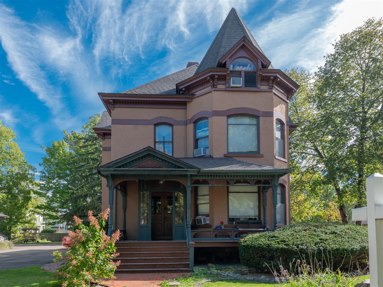 914 Courtney Street, Grand Rapids, MI, 49504