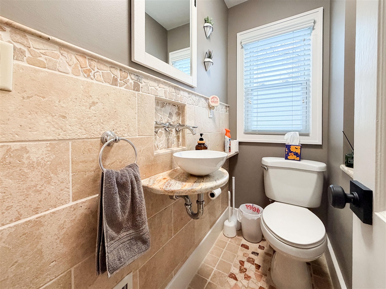 Royal Oak, MI, 48067-2225