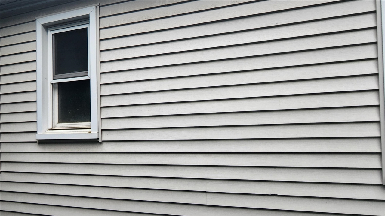 18705 Delaware Avenue, Redford, MI, 48240-1976