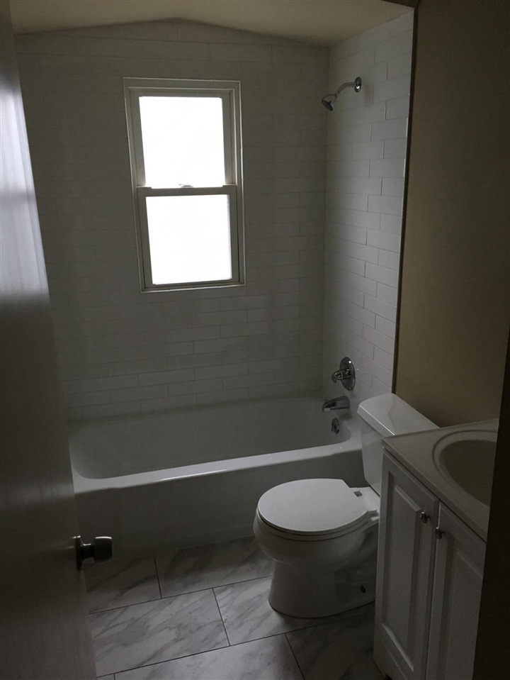 18705 Delaware Avenue, Redford, MI, 48240-1976