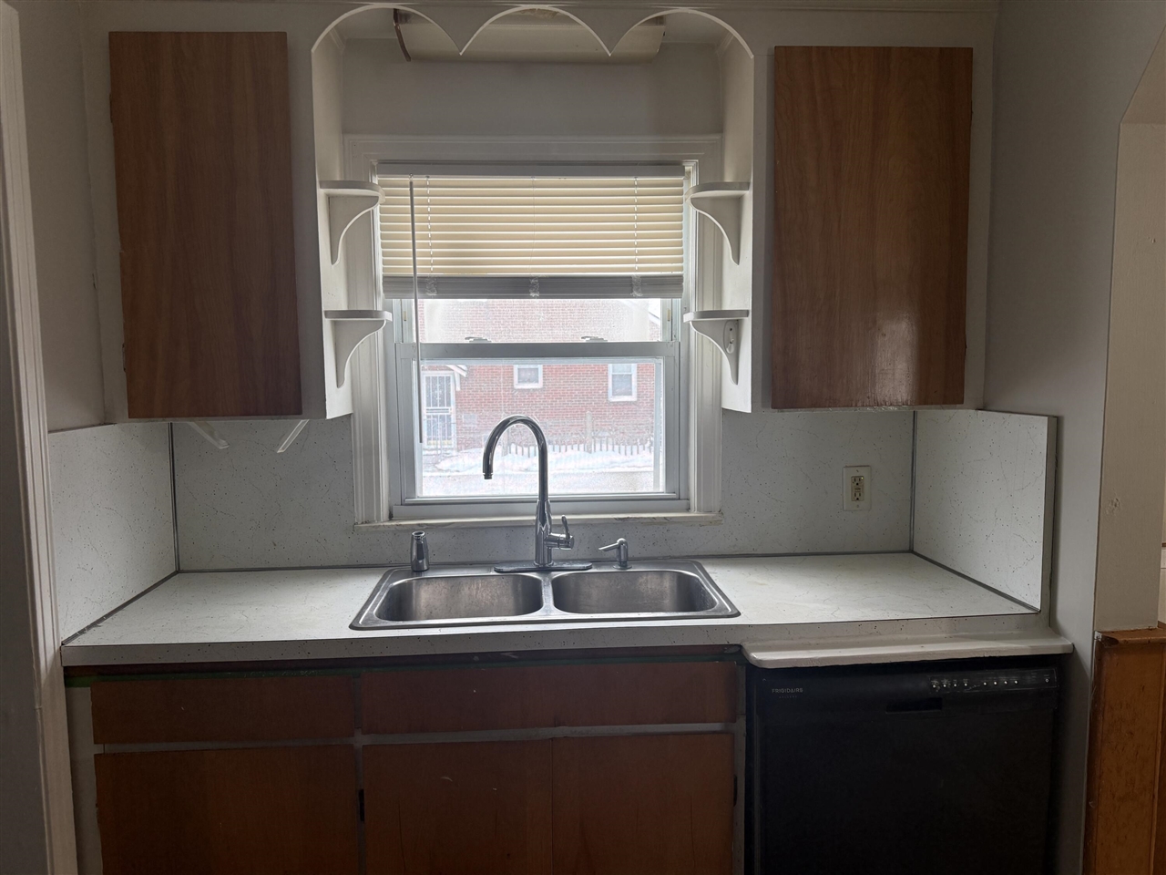 21004 Syracuse Avenue photo 11