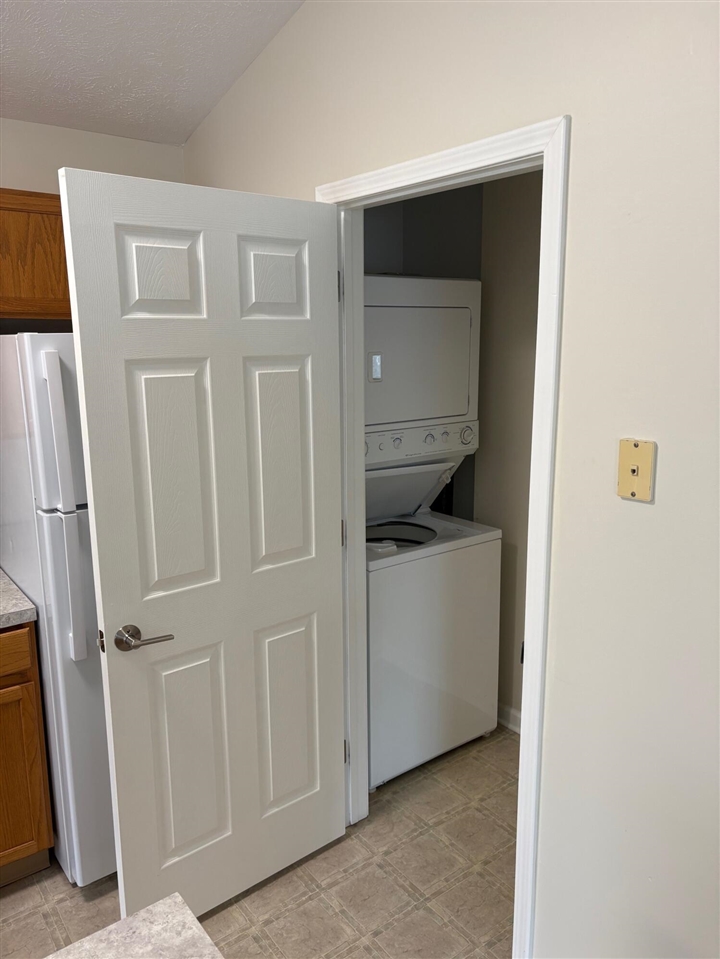  UNIT 30, Rockford, MI, 49341-49341