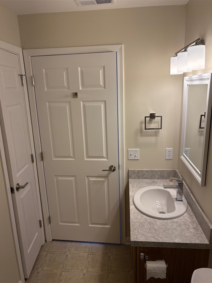  UNIT 30, Rockford, MI, 49341-49341