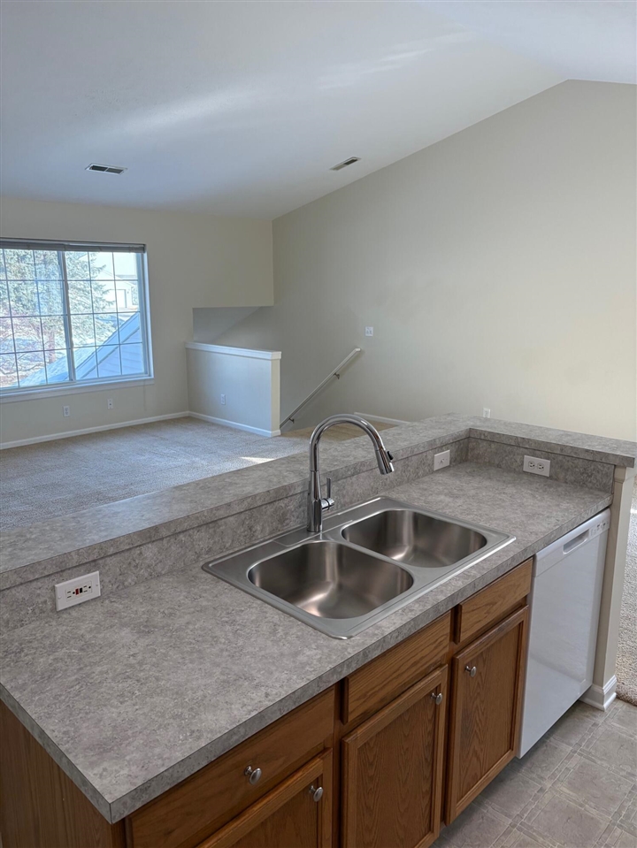  UNIT 30, Rockford, MI, 49341-49341