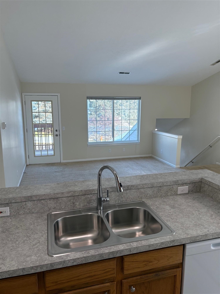  UNIT 30, Rockford, MI, 49341-49341