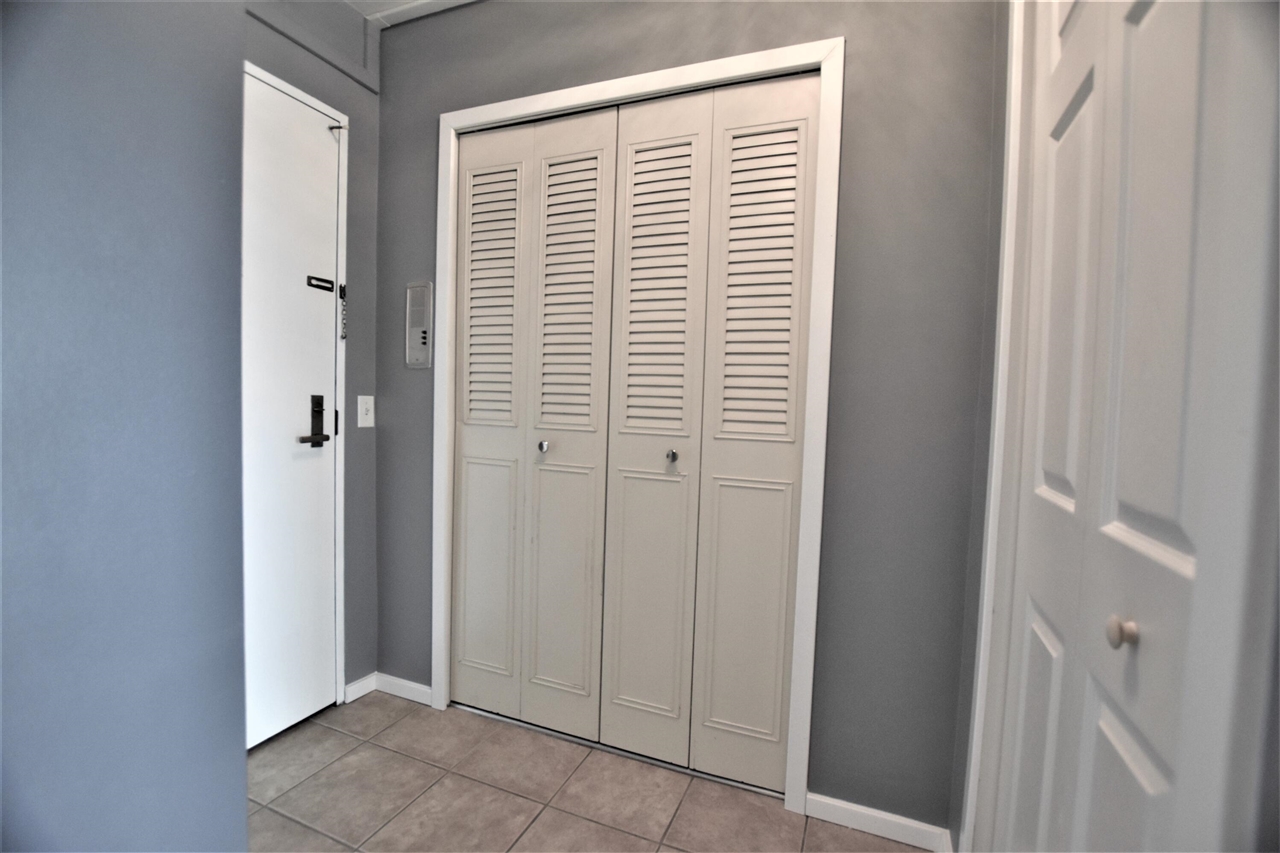 555 E William Street photo 10