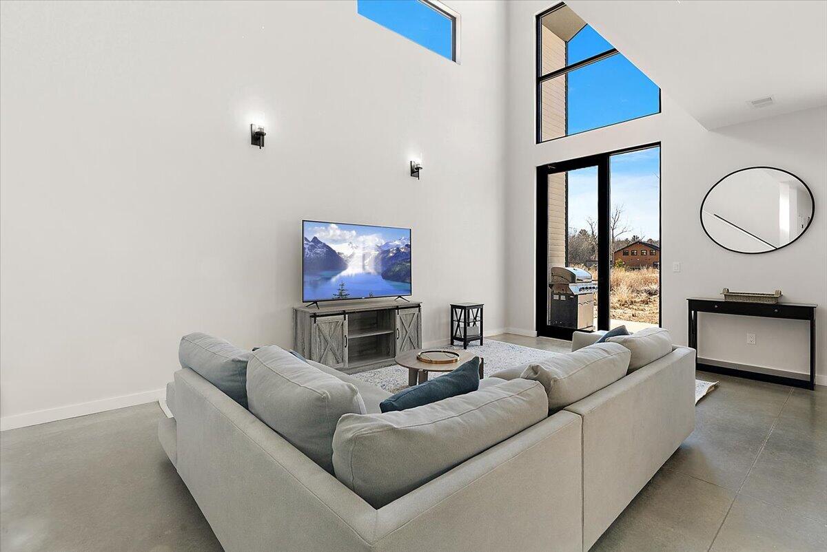 7400 Lake Solis Drive, Stevensville, MI, 49127