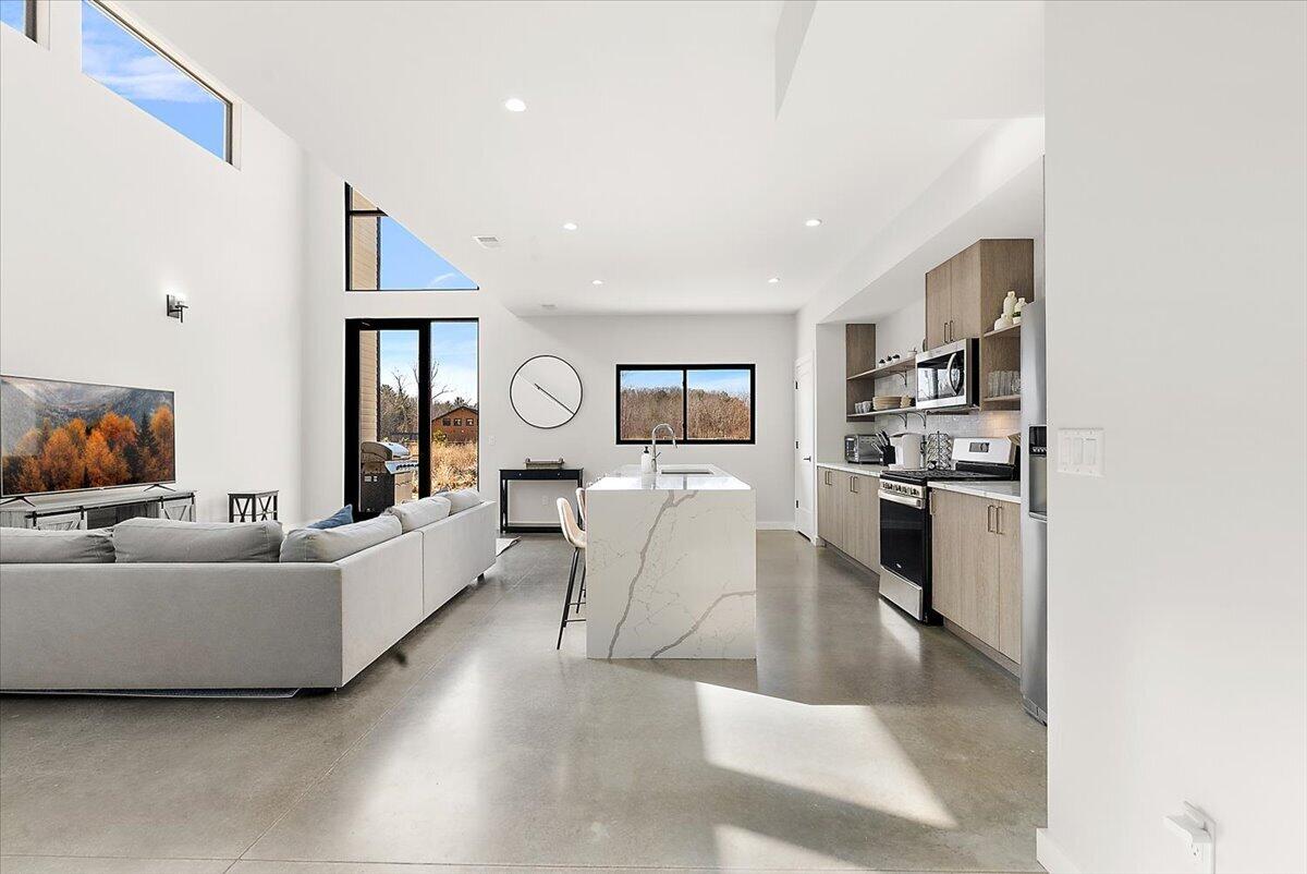 7400 Lake Solis Drive, Stevensville, MI, 49127