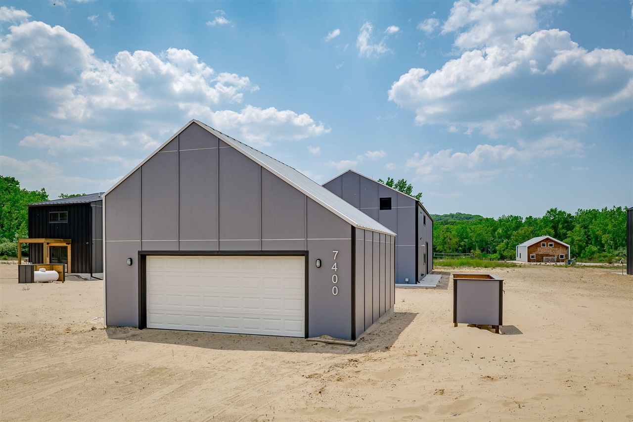 7400 Lake Solis Drive, Stevensville, MI, 49127