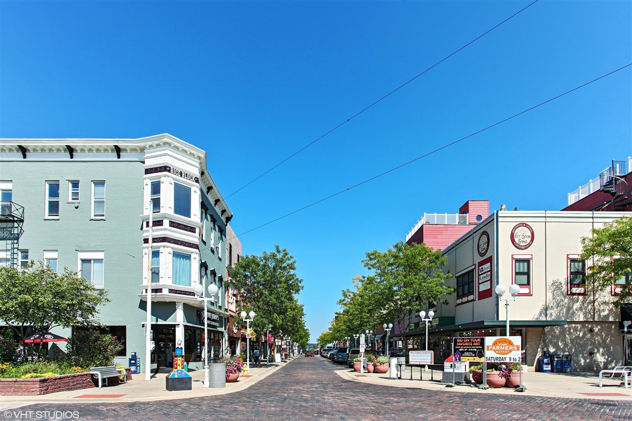 7400 Lake Solis Drive, Stevensville, MI, 49127