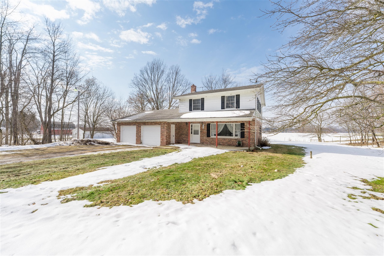 10798 Pleasant Lake Road, Delton, MI, 49046-9562