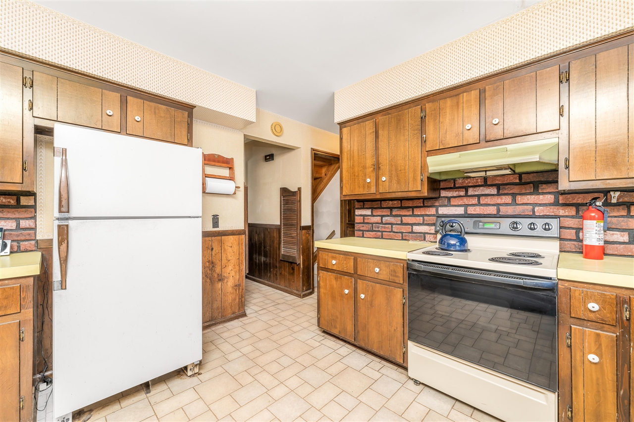 10798 Pleasant Lake Road, Delton, MI, 49046-9562