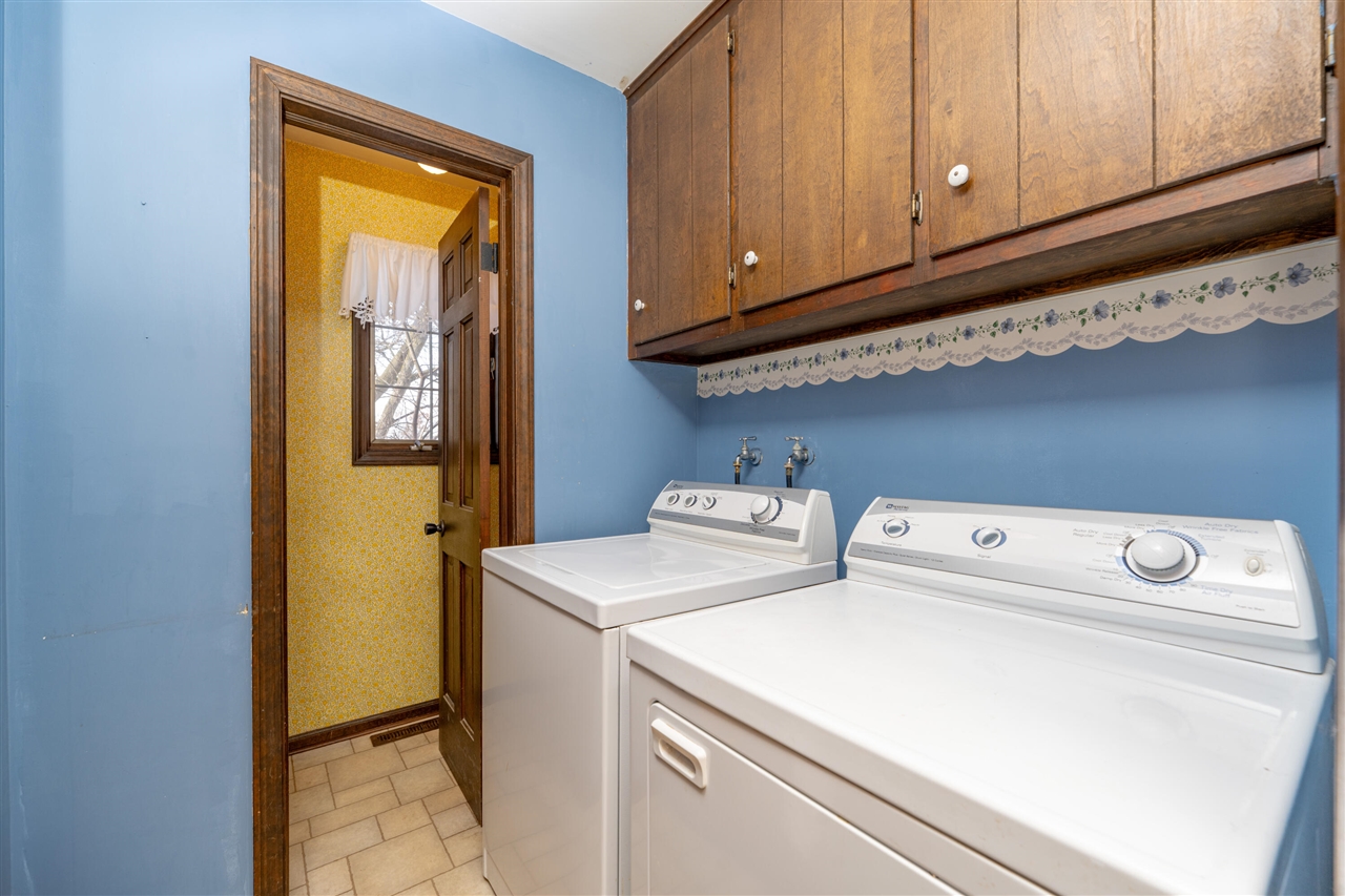 10798 Pleasant Lake Road, Delton, MI, 49046-9562