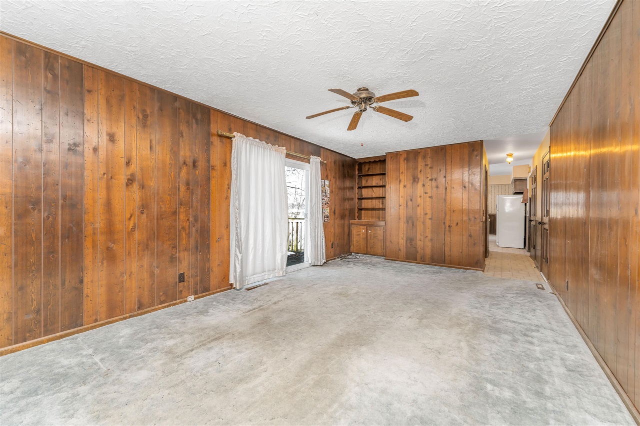 10798 Pleasant Lake Road, Delton, MI, 49046-9562