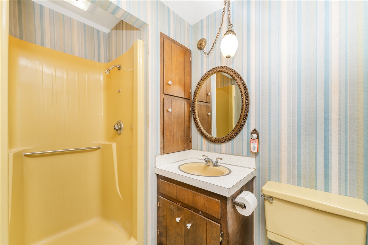 10798 Pleasant Lake Road, Delton, MI, 49046-9562