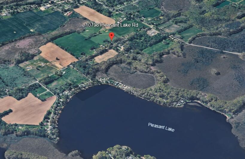 10798 Pleasant Lake Road, Delton, MI, 49046-9562