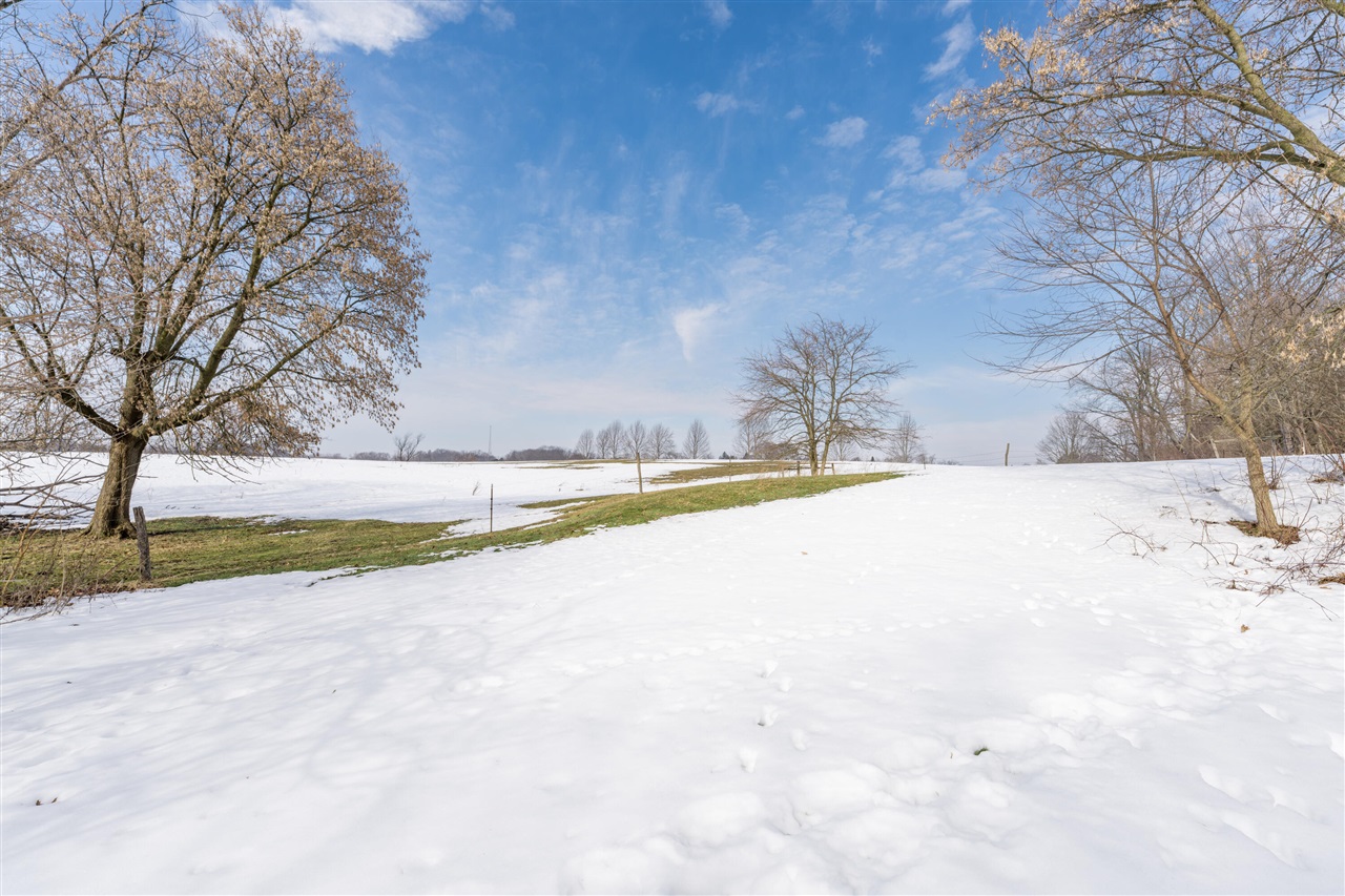 10798 Pleasant Lake Road, Delton, MI, 49046-9562