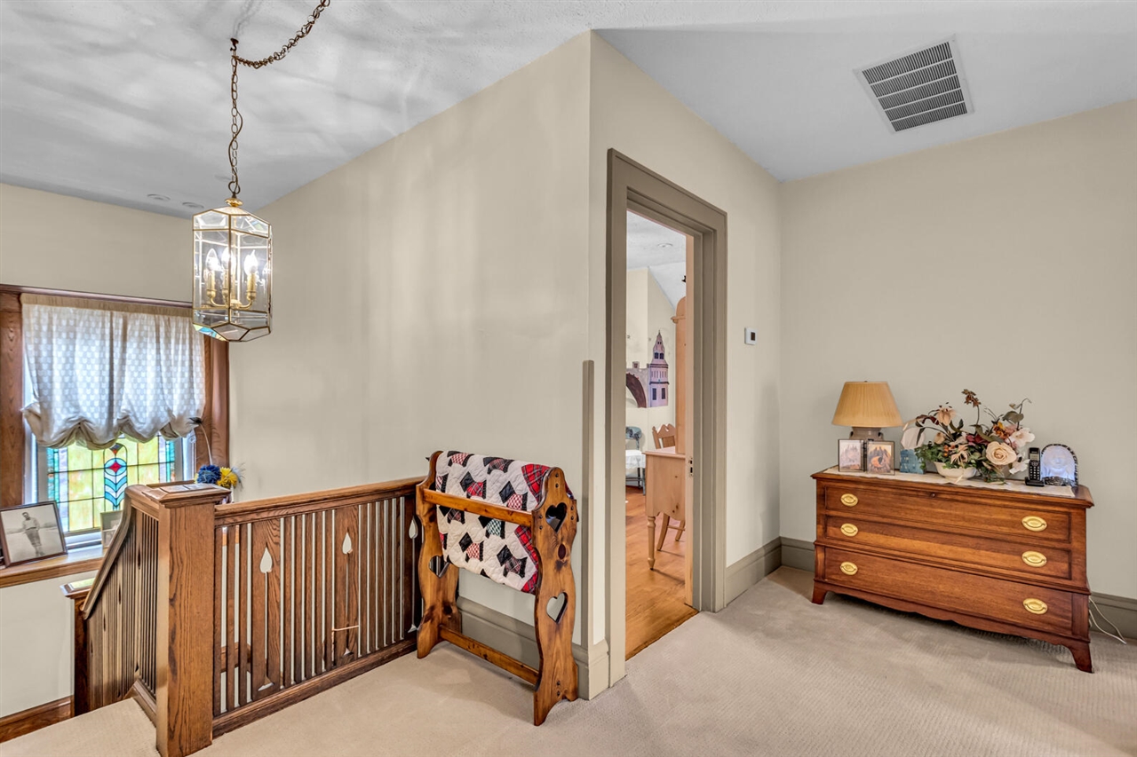 218 4th Street, Jackson, MI, 49201-1260