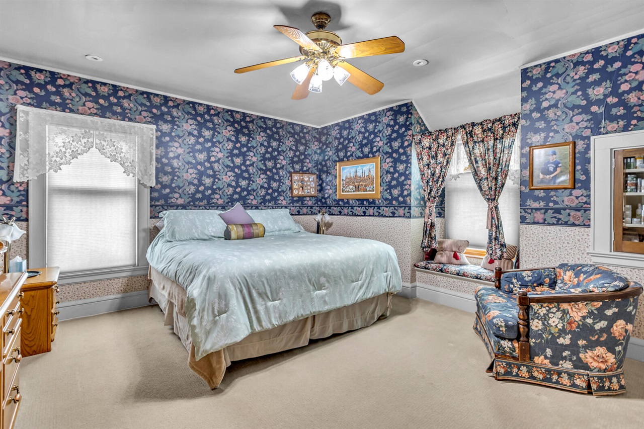 218 4th Street, Jackson, MI, 49201-1260