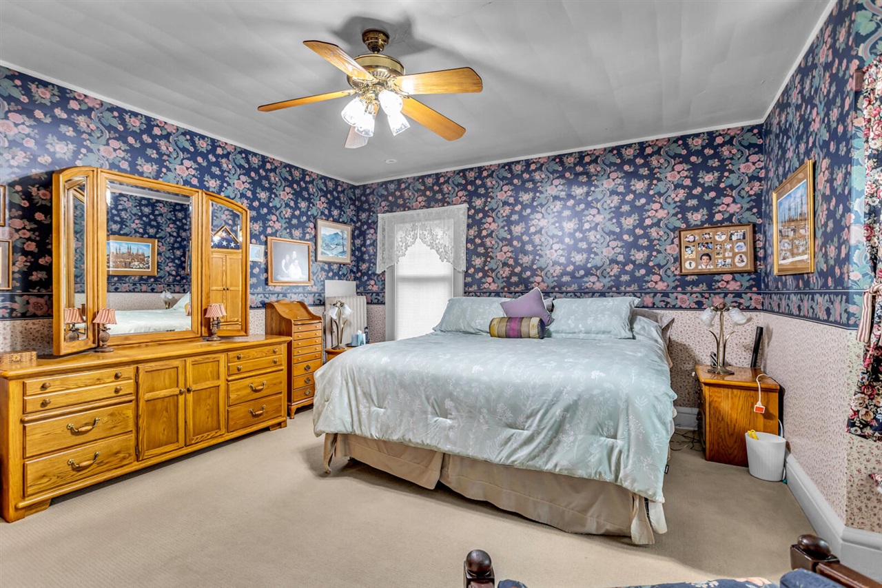 218 4th Street, Jackson, MI, 49201-1260