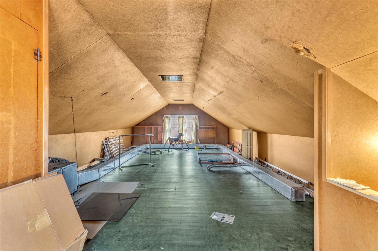 218 4th Street, Jackson, MI, 49201-1260