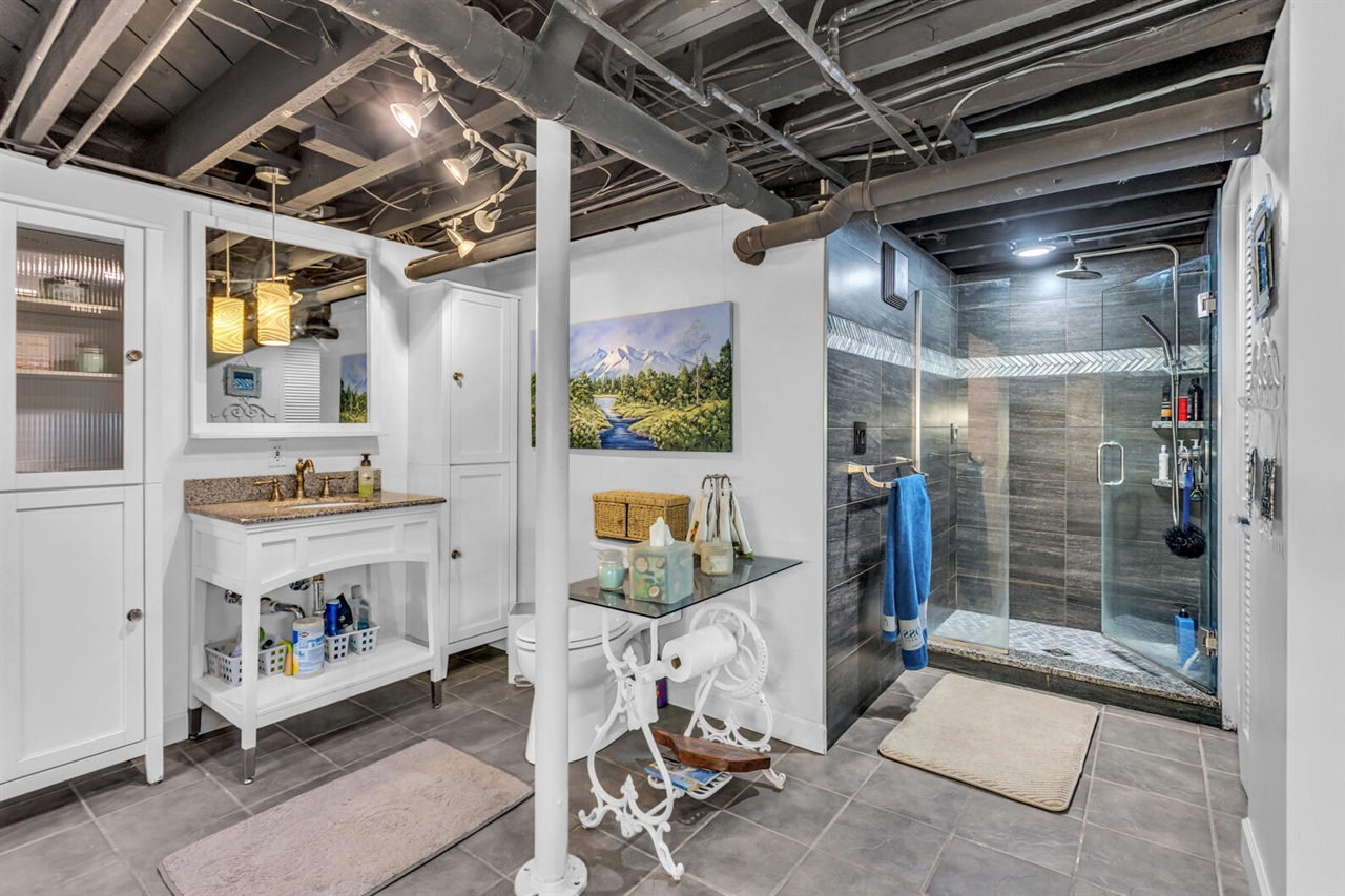 218 4th Street, Jackson, MI, 49201-1260