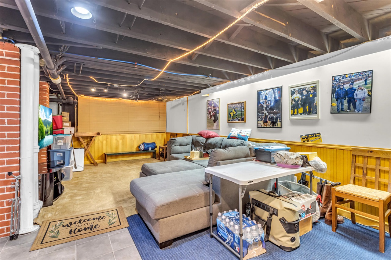 218 4th Street, Jackson, MI, 49201-1260