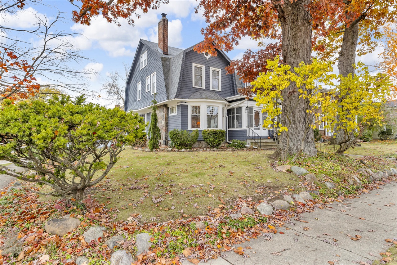 218 4th Street, Jackson, MI, 49201-1260