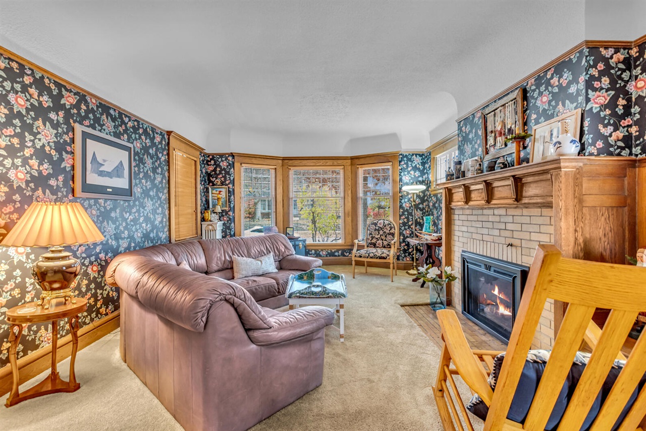 218 4th Street, Jackson, MI, 49201-1260