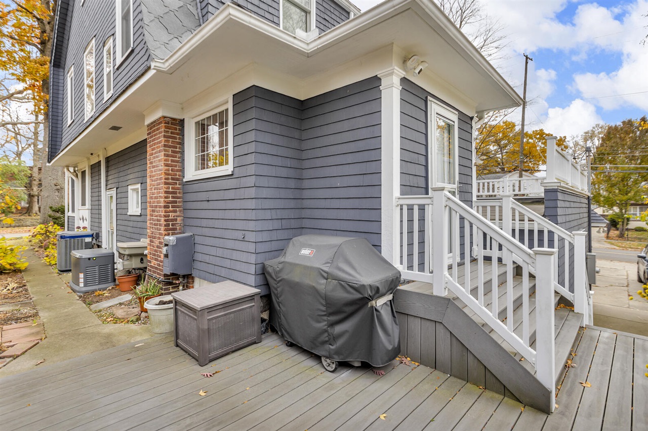 218 4th Street, Jackson, MI, 49201-1260