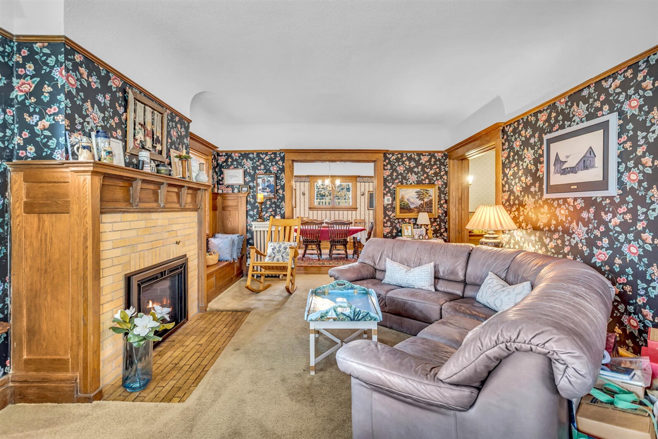 218 4th Street, Jackson, MI, 49201-1260