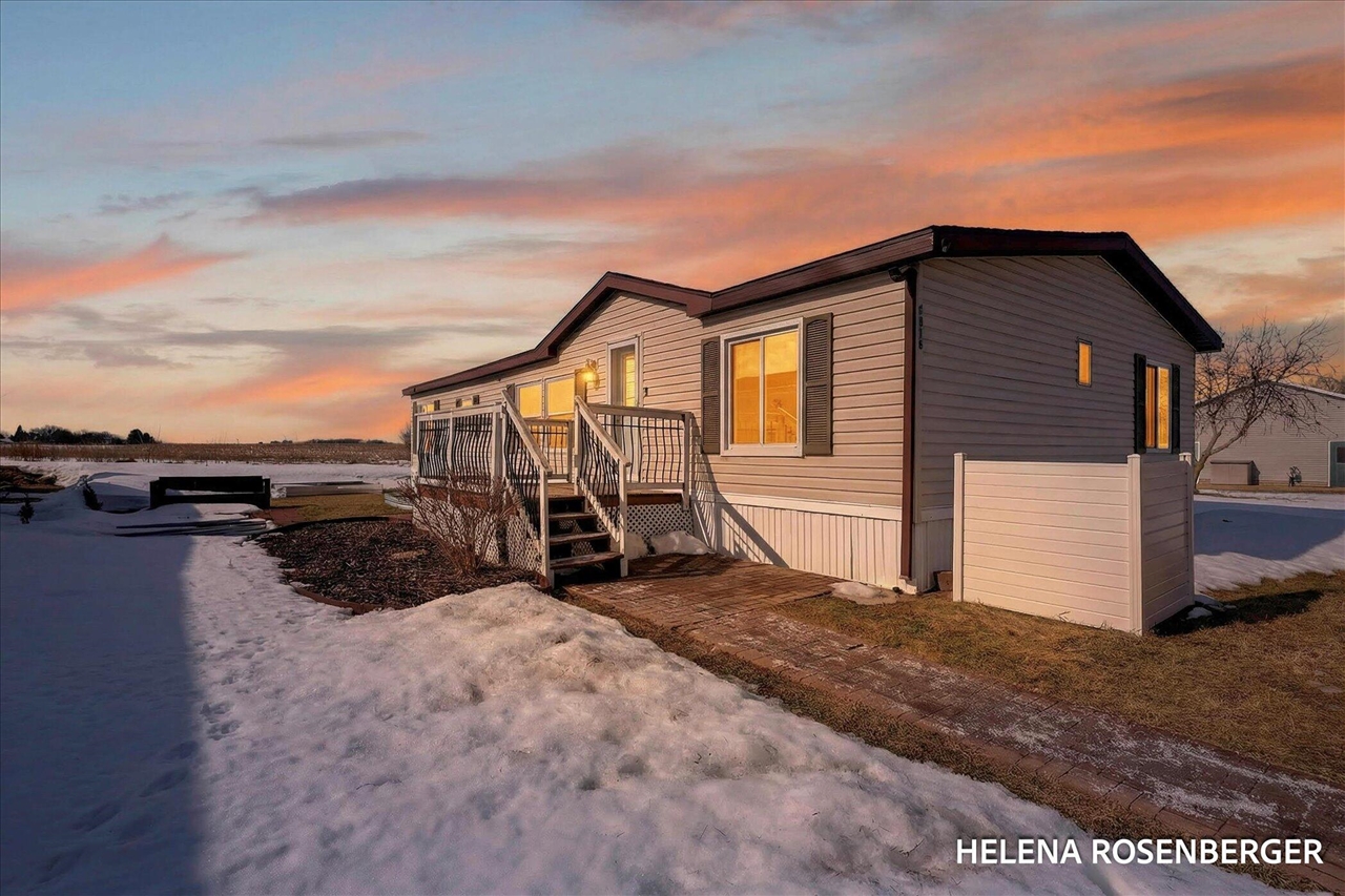 1815 Daisy Lane, Kent City, MI, 49330