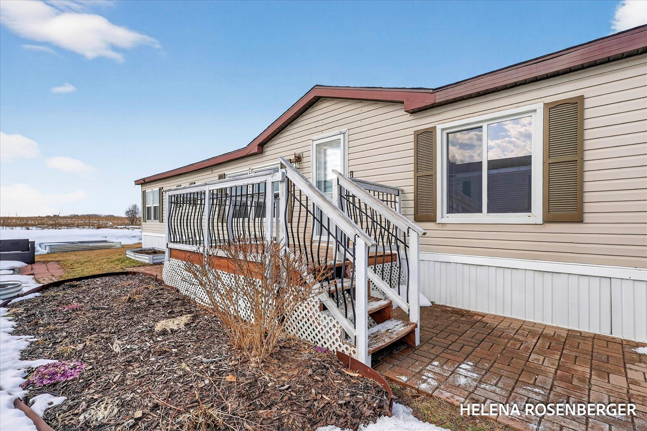 1815 Daisy Lane, Kent City, MI, 49330