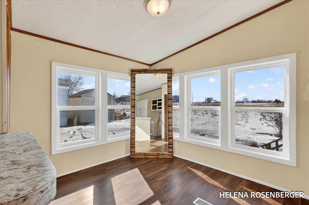 1815 Daisy Lane, Kent City, MI, 49330