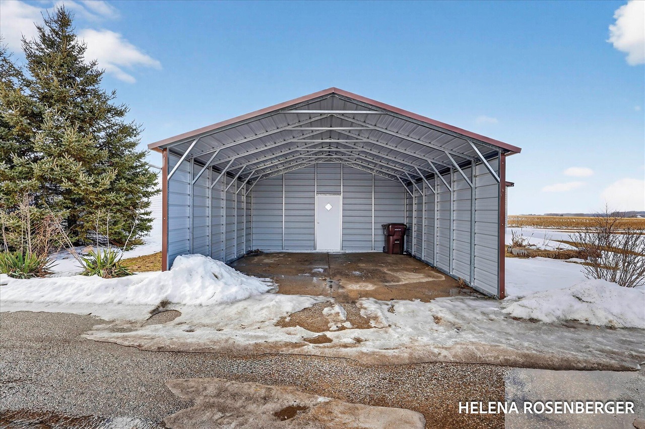 1815 Daisy Lane, Kent City, MI, 49330