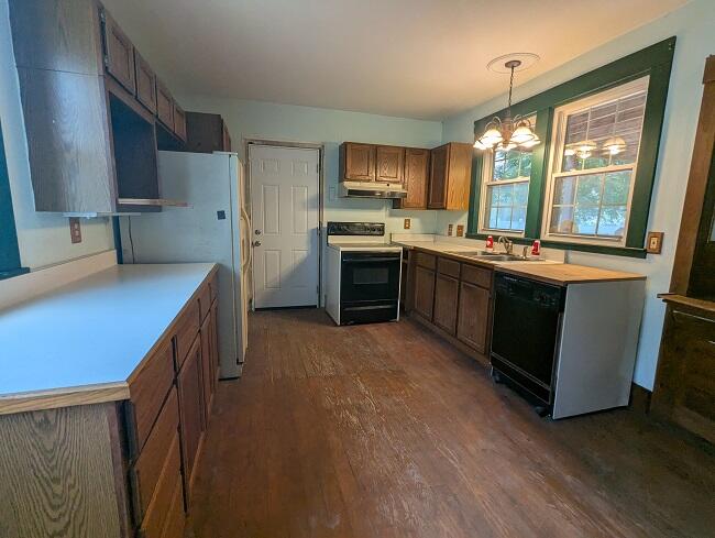 1205 E Ganson Street photo 2