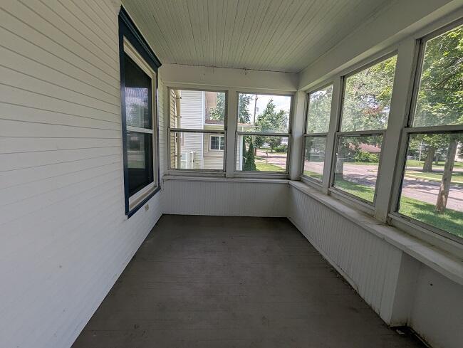 1205 E Ganson Street photo 14