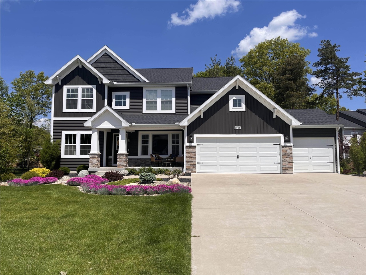 5944 Gavin Lane, Kalamazoo, MI, 49009