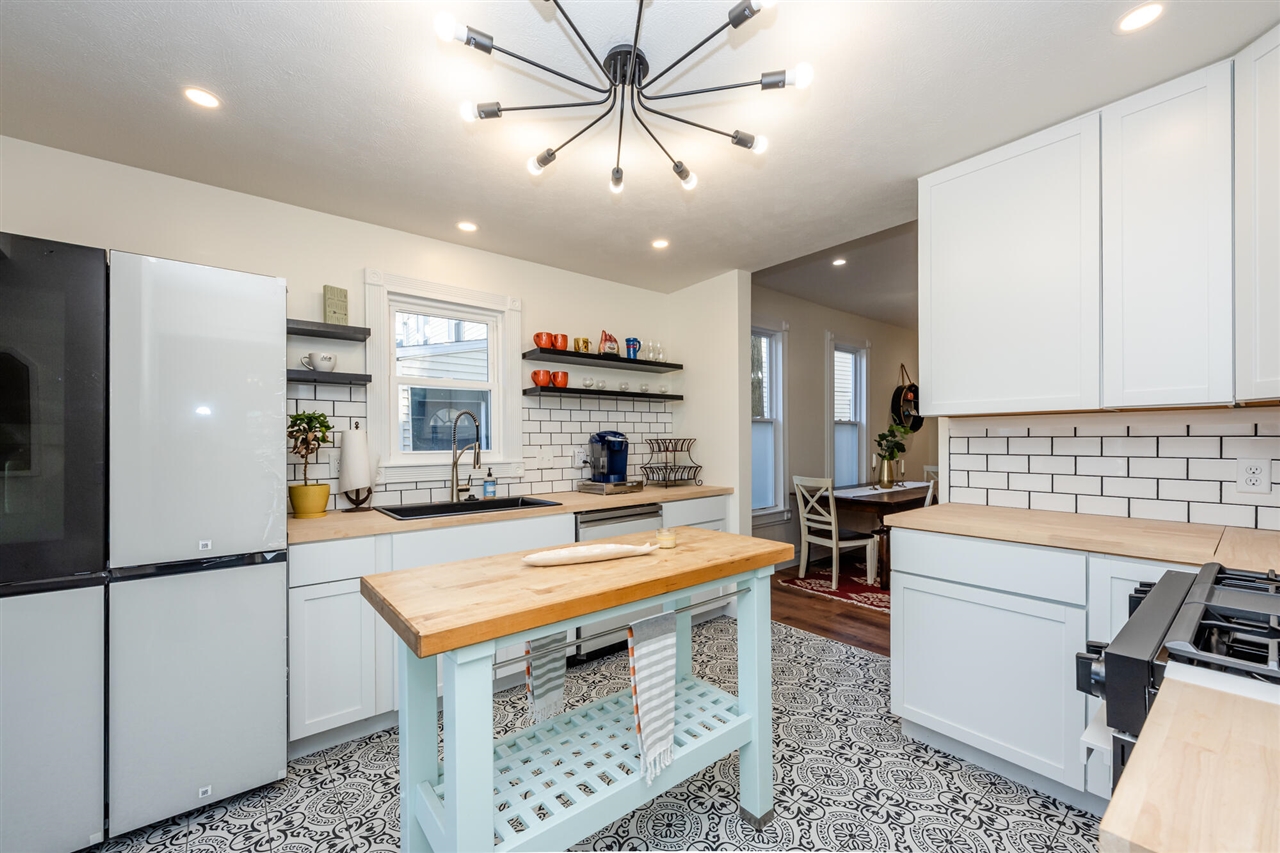 907 Market Street, Saint Joseph, MI, 49085-1324