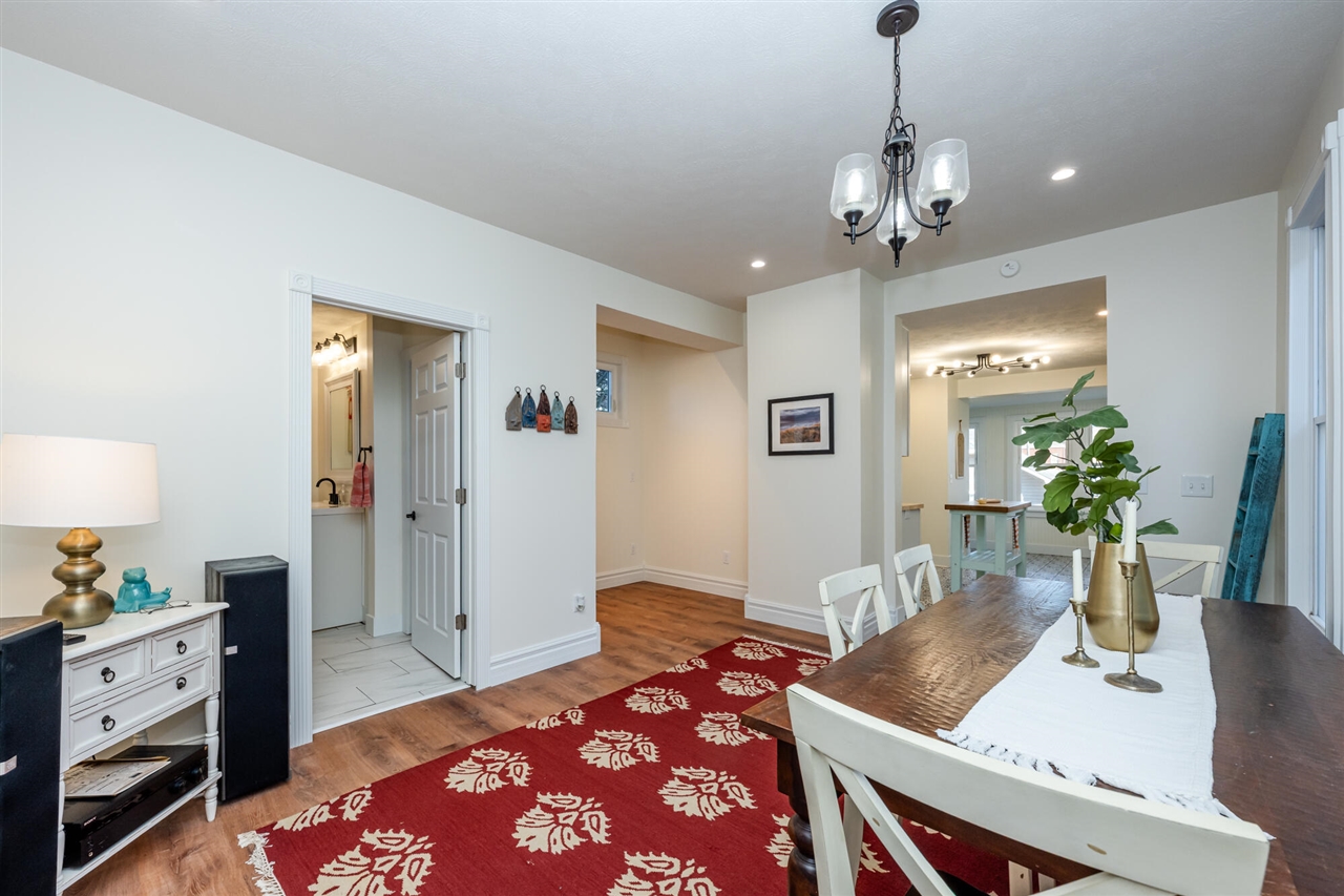 907 Market Street, Saint Joseph, MI, 49085-1324