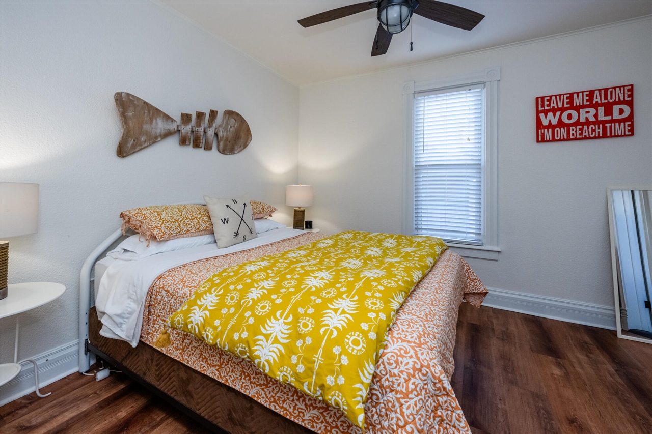 907 Market Street, Saint Joseph, MI, 49085-1324