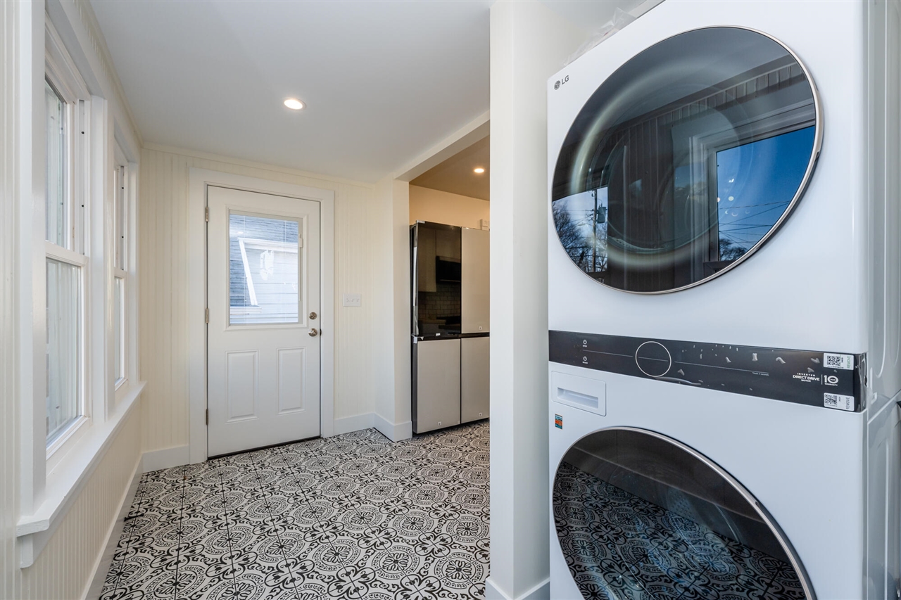 907 Market Street, Saint Joseph, MI, 49085-1324